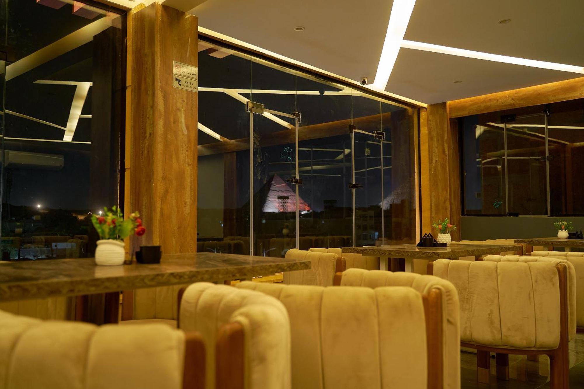 Crown Pyramids View Hotel Giza Extérieur photo